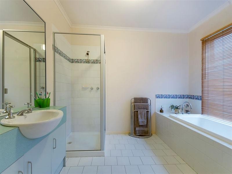 10 Dorothea Mackellar Avenue, Oakleigh East VIC 3166