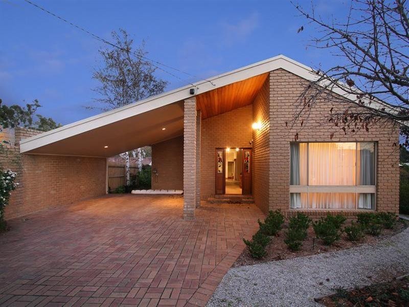 4 Grange Street, Oakleigh South VIC 3167