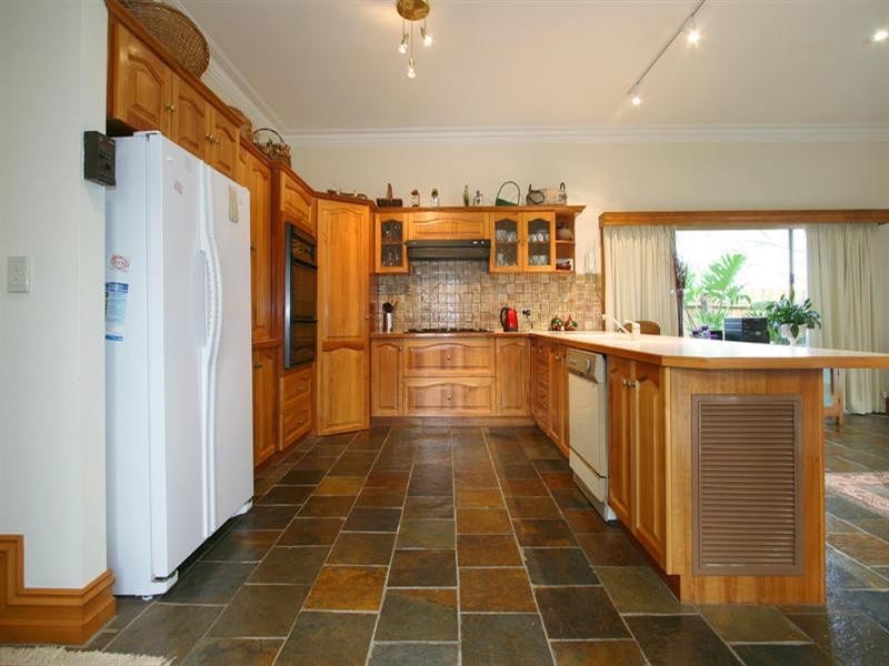 4 Grange Street, Oakleigh South VIC 3167