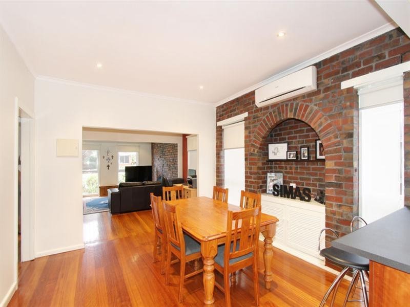 1 Kalymna Grove, Chadstone VIC 3148