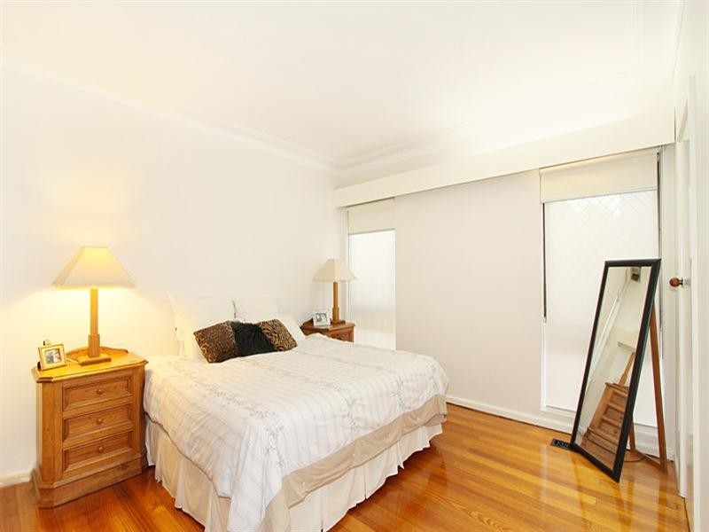 1 Kalymna Grove, Chadstone VIC 3148