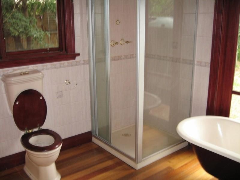 9 Carlisle Crescent, Hughesdale VIC 3166