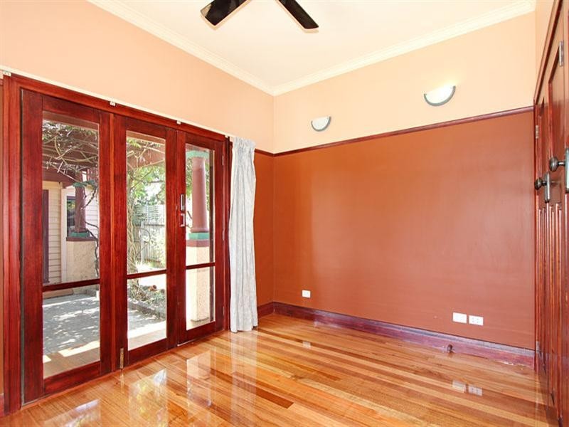 9 Carlisle Crescent, Hughesdale VIC 3166