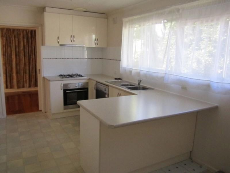 4 Wynyard Street, Glen Waverley VIC 3150