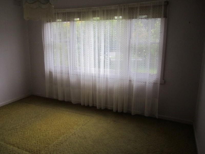 15 Lewis Grove, Mount Waverley VIC 3149