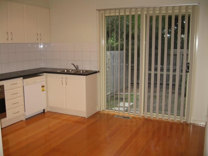 4/12-14 Surrey Crescent, Oakleigh East VIC 3166