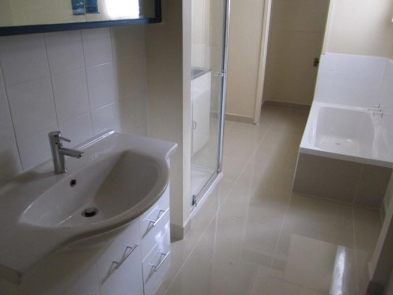 3 Iona Street, Clayton VIC 3168