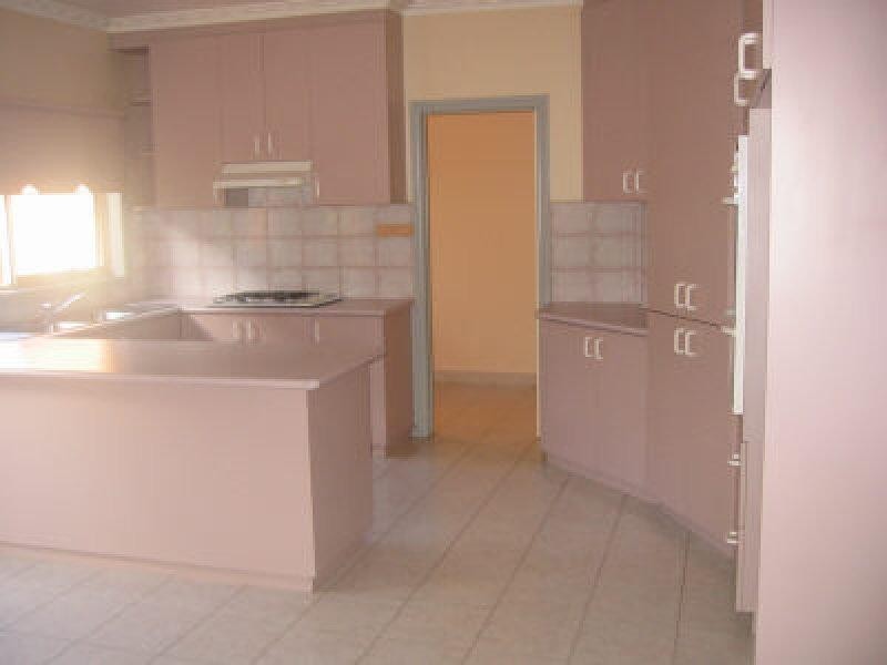 2/20 Carlisle Crescent, Hughesdale VIC 3166