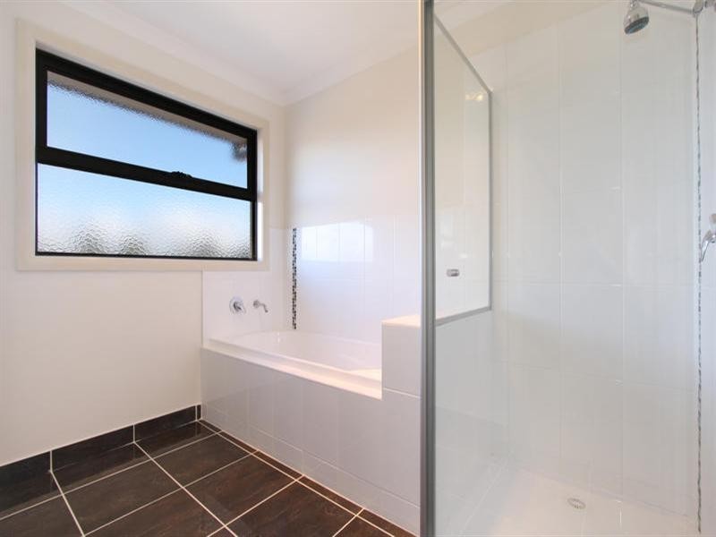 4/8 Jones Road, Dandenong VIC 3175