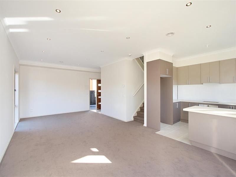 4/8 Jones Road, Dandenong VIC 3175