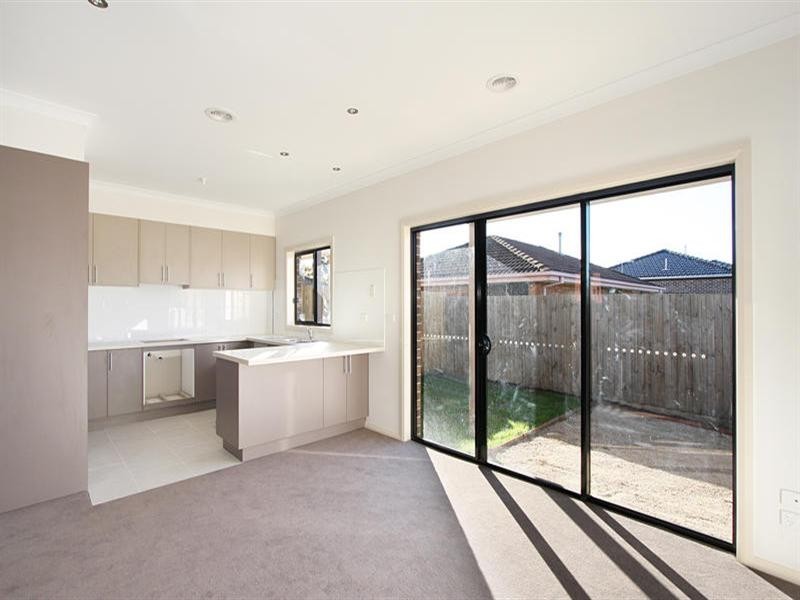 4/8 Jones Road, Dandenong VIC 3175