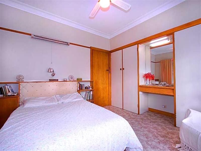 2 Dallas Avenue, Hughesdale VIC 3166