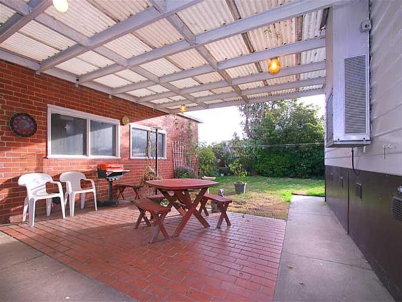 2 Dallas Avenue, Hughesdale VIC 3166