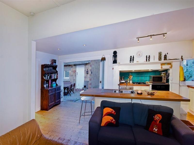 42 Canterbury Street, Hughesdale VIC 3166