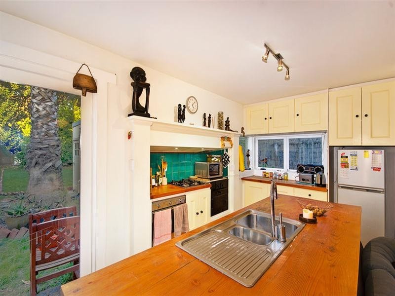 42 Canterbury Street, Hughesdale VIC 3166