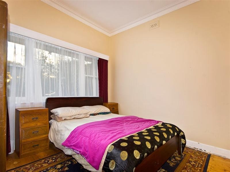 42 Canterbury Street, Hughesdale VIC 3166