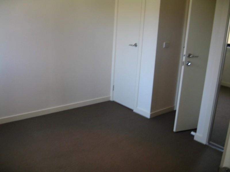12/2 Greenfield Drive, Clayton VIC 3168
