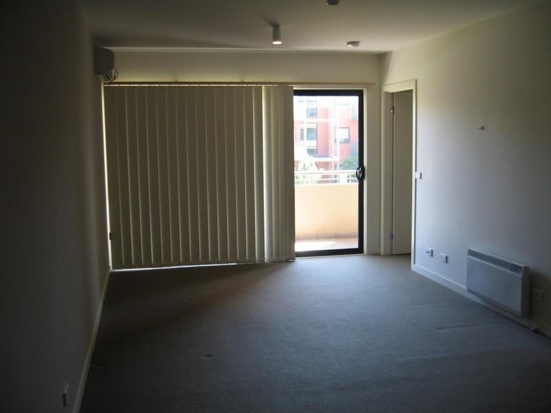 12/2 Greenfield Drive, Clayton VIC 3168