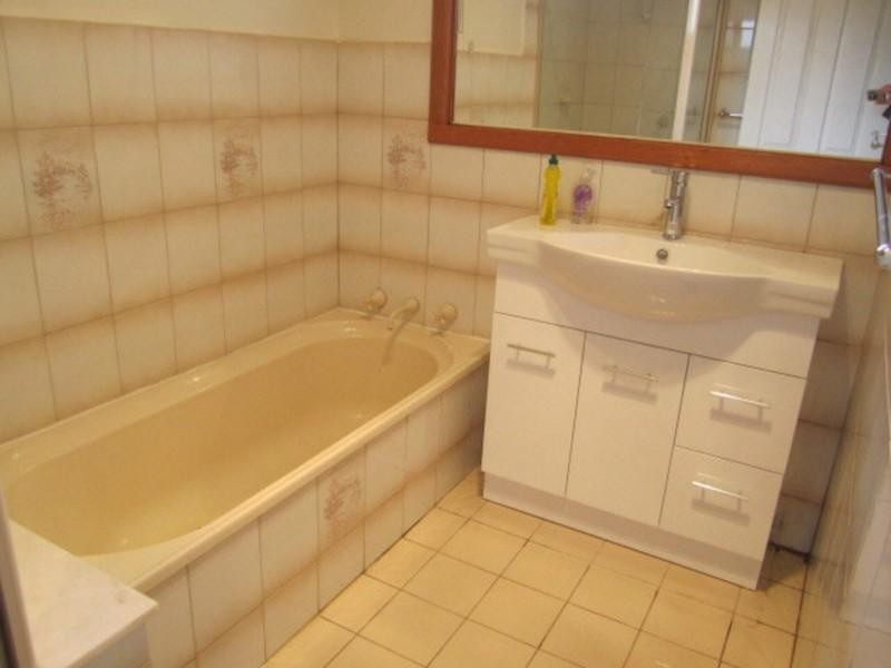 2 Oberon Avenue, Oakleigh East VIC 3166