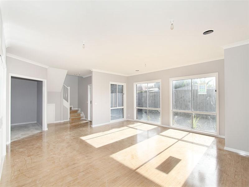 2-3/5 Adelaide Street, Dandenong VIC 3175