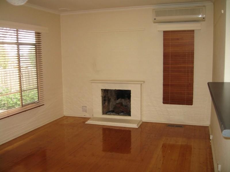 33 Mawarra Crescent, Chadstone VIC 3148