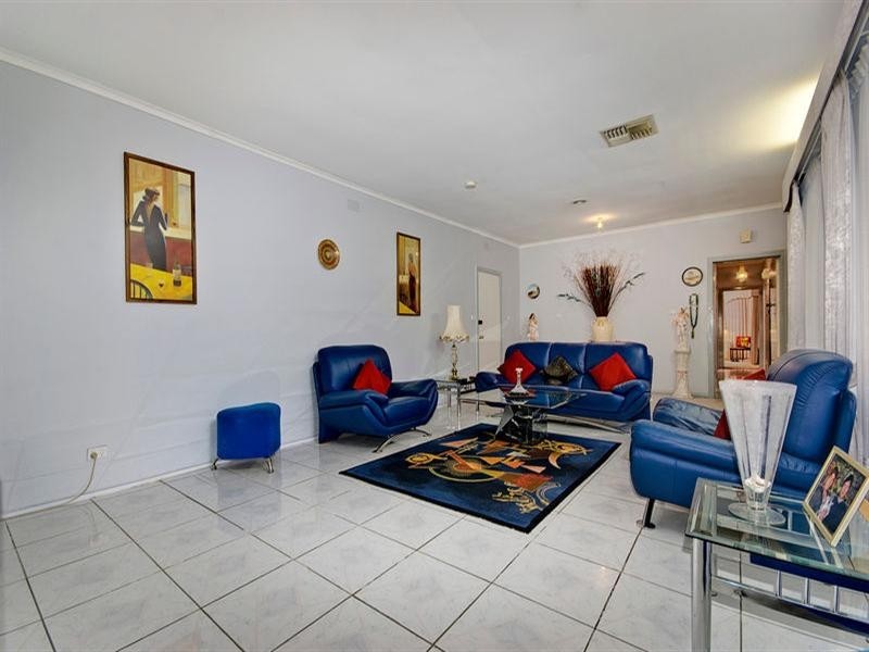 27 Paget Street, Hughesdale VIC 3166