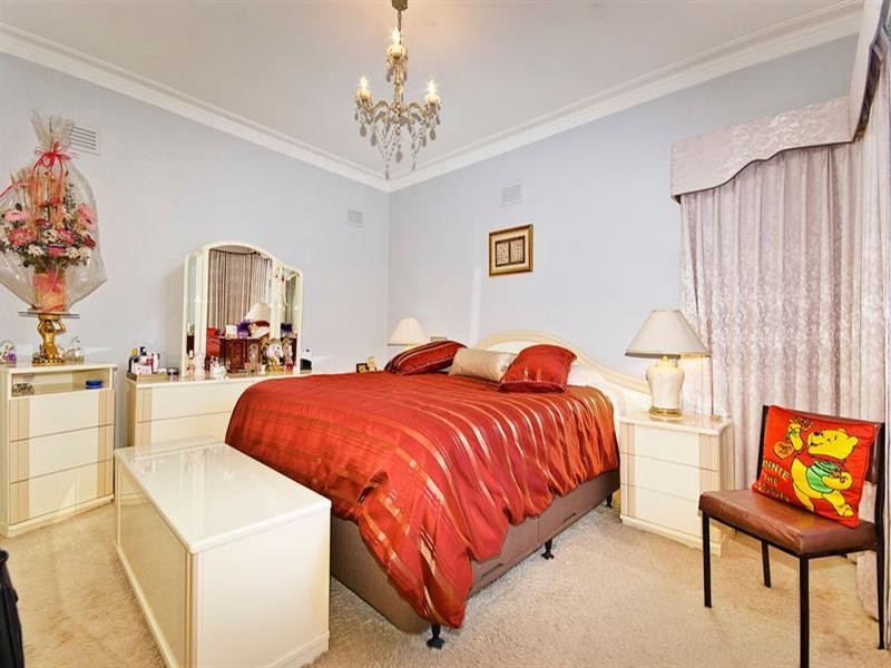 27 Paget Street, Hughesdale VIC 3166