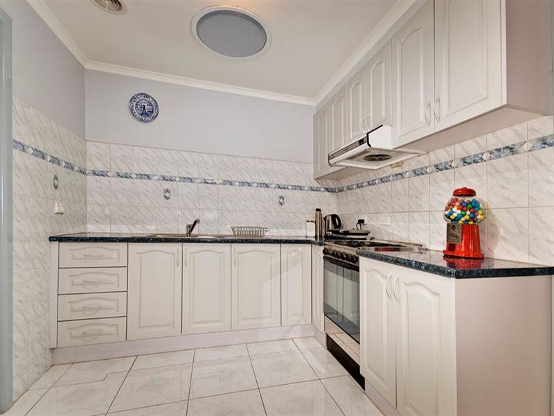 27 Paget Street, Hughesdale VIC 3166