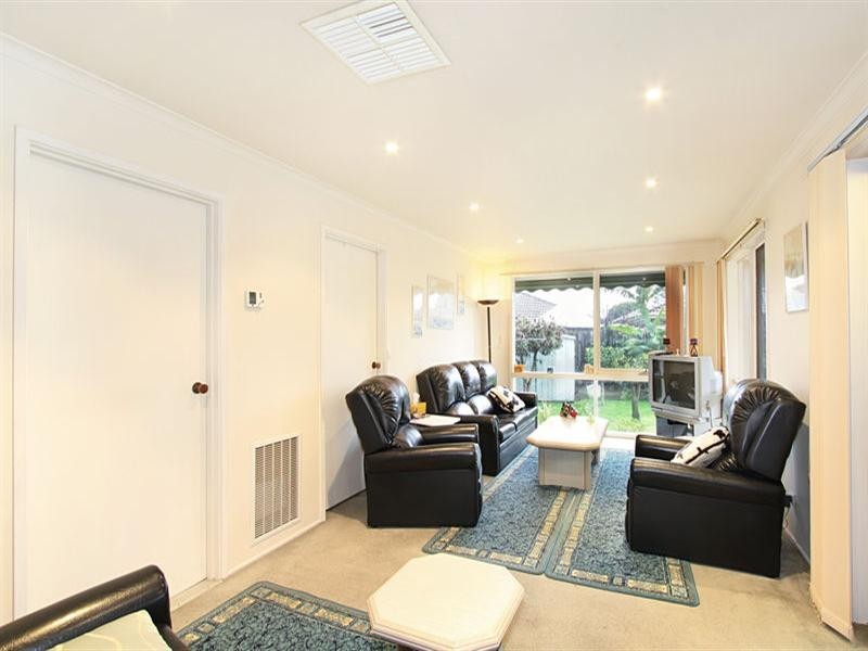 2 Alan Court, Noble Park North VIC 3174