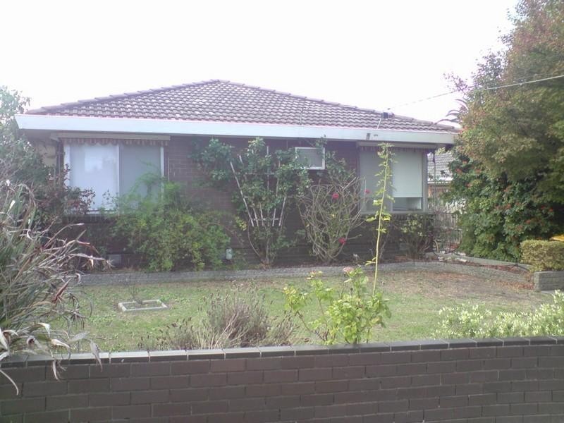 4 Nicholas Grove, Heatherton VIC 3202