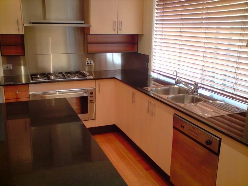 4 Nicholas Grove, Heatherton VIC 3202