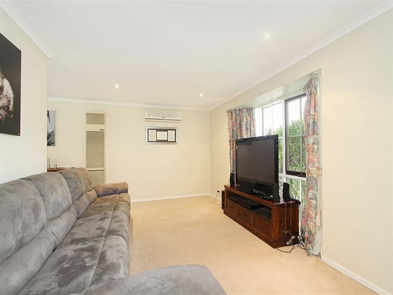 3 Hutchins Way, Skye VIC 3977