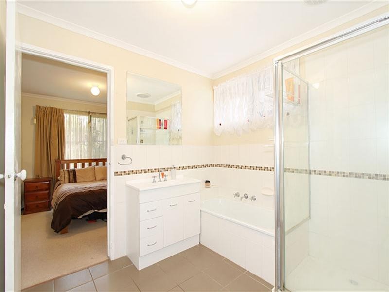 3 Hutchins Way, Skye VIC 3977