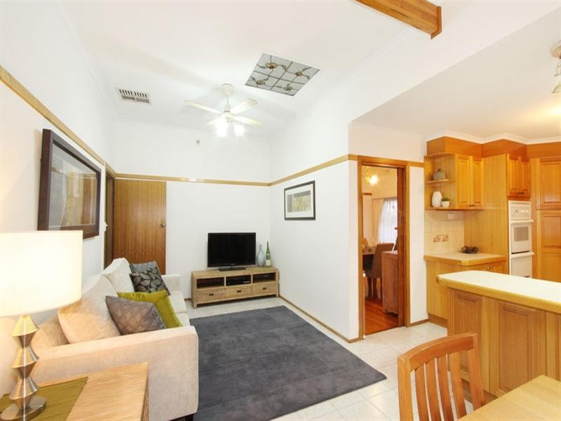 31 Willesden Road, Hughesdale VIC 3166