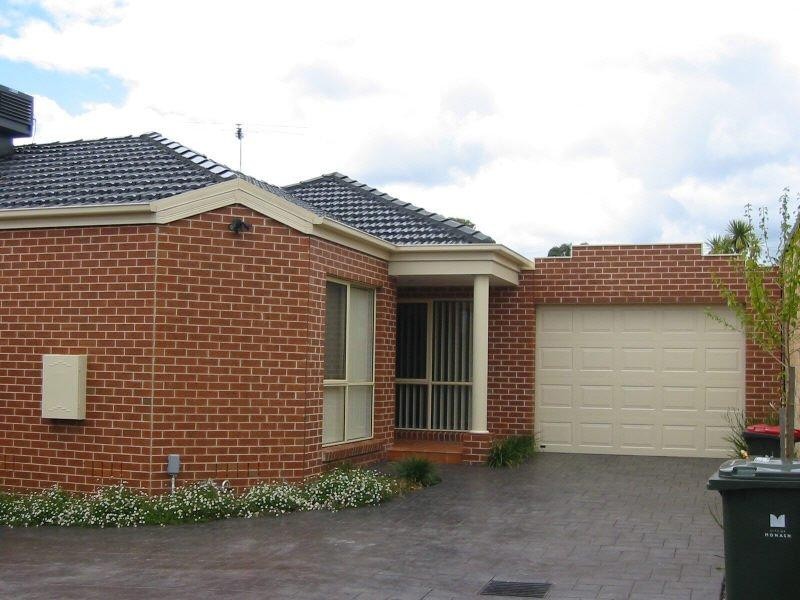 2/4 Calista Avenue, Oakleigh East VIC 3166