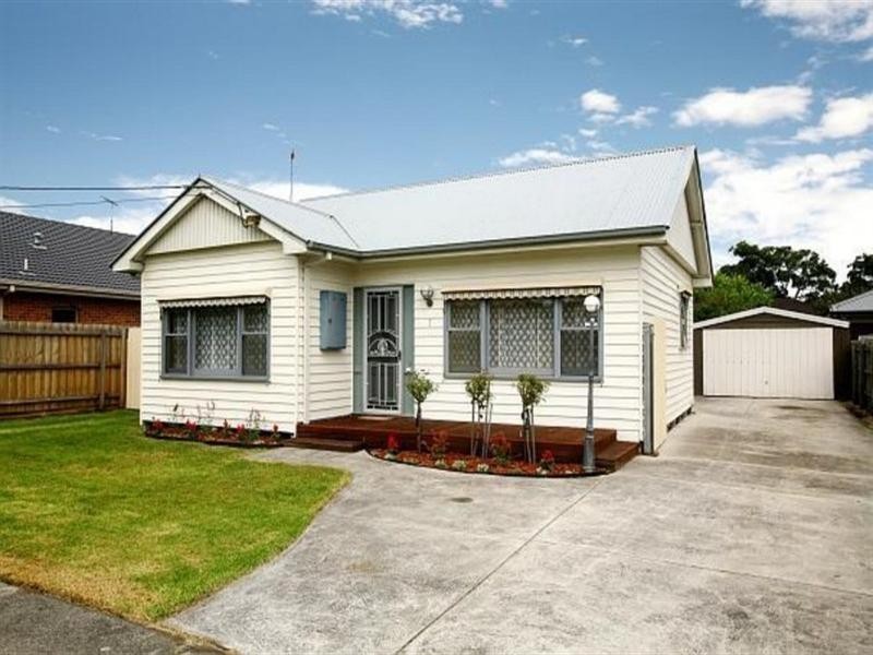 7 Wallace Avenue, Oakleigh South VIC 3167