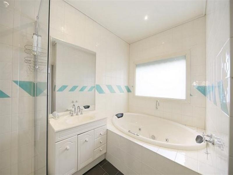 7 Wallace Avenue, Oakleigh South VIC 3167