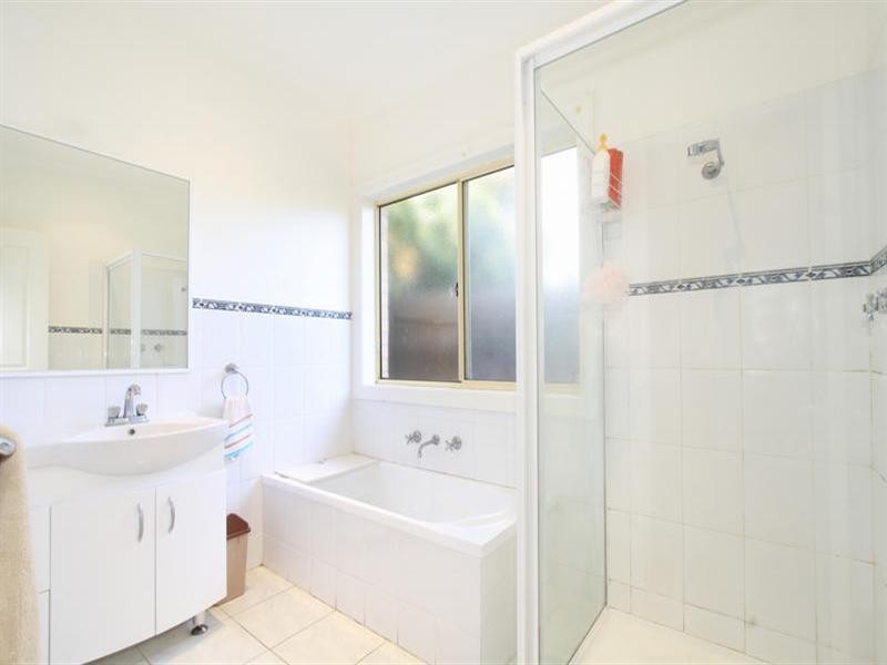 2/21 Rayhur Street, Clayton South VIC 3169