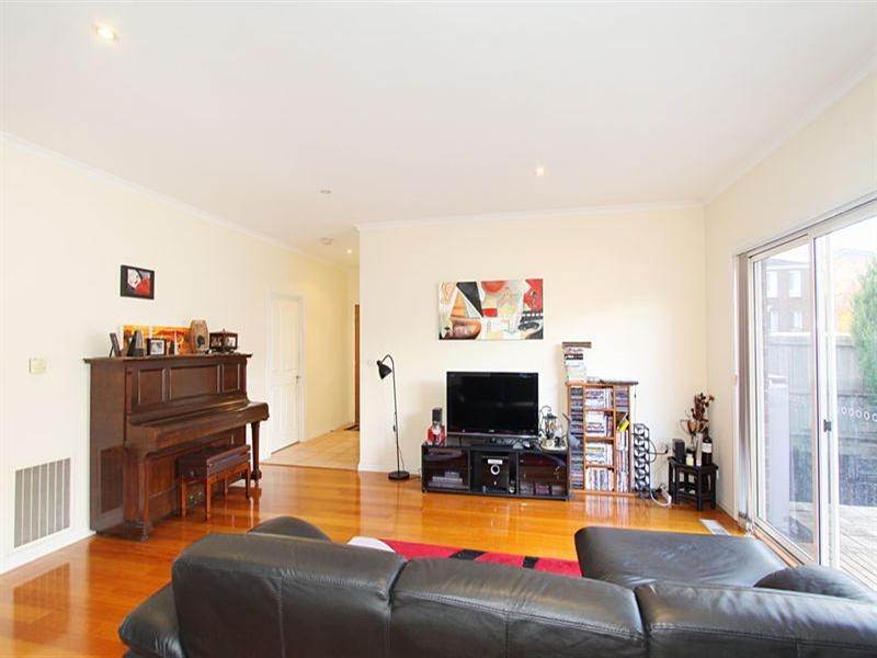 1/12 Jacana Court, Chadstone VIC 3148