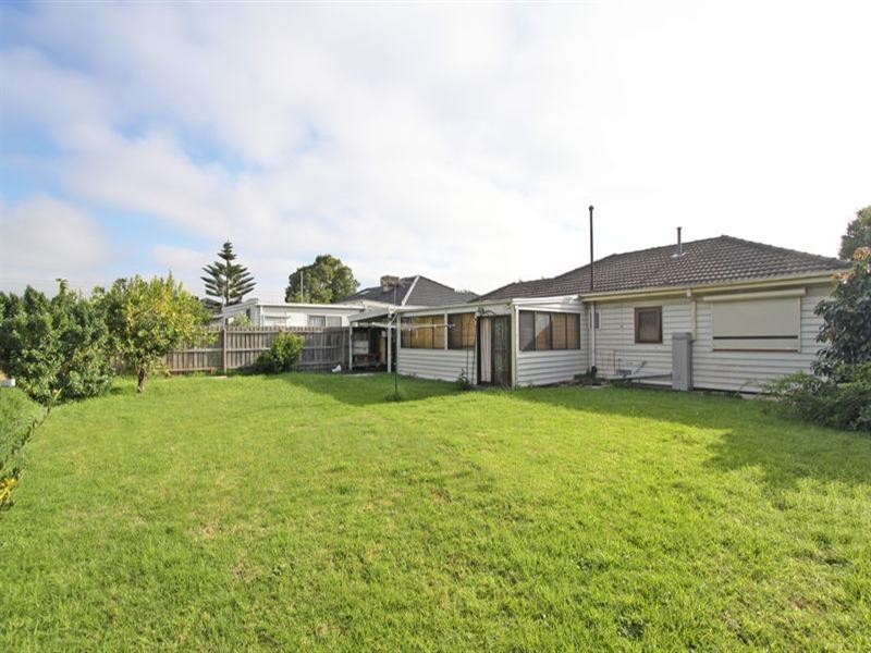 6 Burrapike Avenue, Springvale VIC 3171