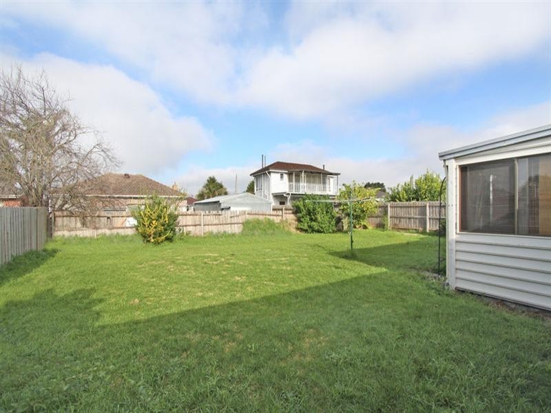 6 Burrapike Avenue, Springvale VIC 3171