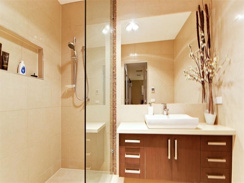 2/76 Scotsburn Avenue, Clayton VIC 3168