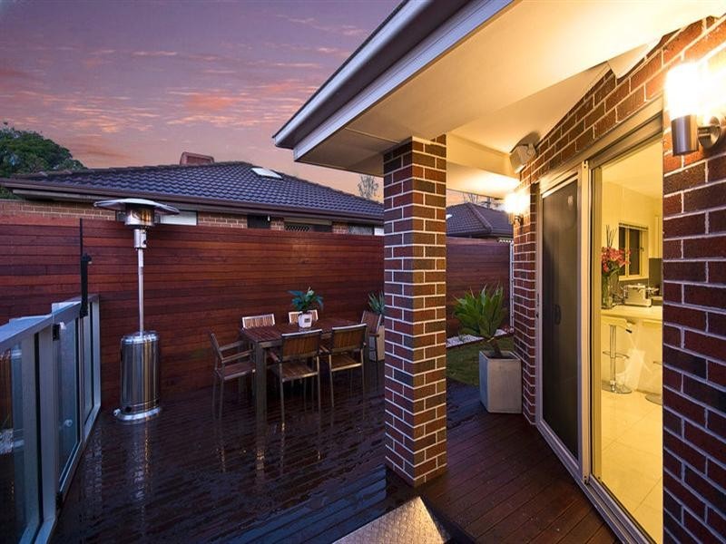 2/76 Scotsburn Avenue, Clayton VIC 3168