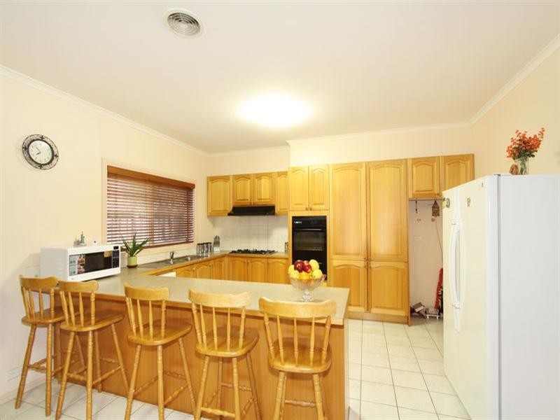 21 Argyle Close, Hughesdale VIC 3166