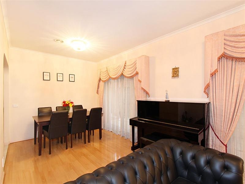 21 Argyle Close, Hughesdale VIC 3166