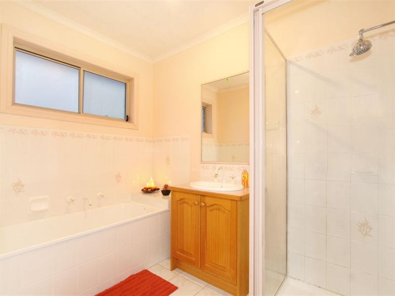 21 Argyle Close, Hughesdale VIC 3166