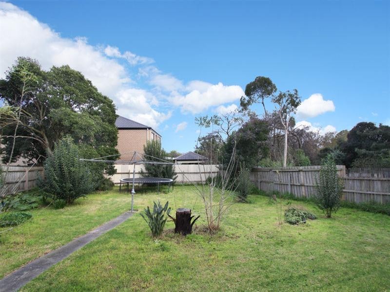 7 Yarrinup Avenue, Chadstone VIC 3148