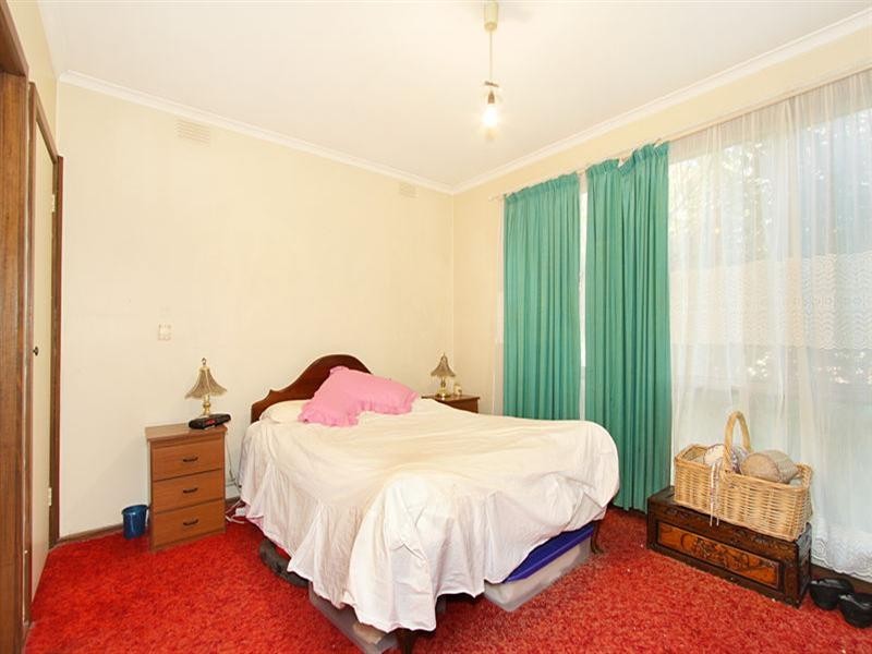 5 Oakes Avenue, Clayton South VIC 3169