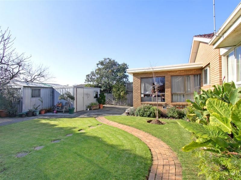 5 Oakes Avenue, Clayton South VIC 3169