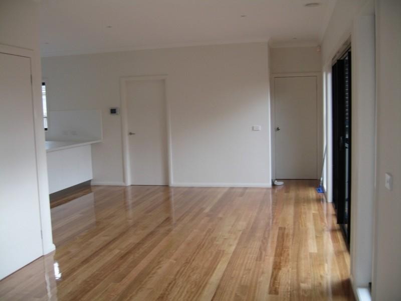 1/9 Nonna Street, Oakleigh East VIC 3166